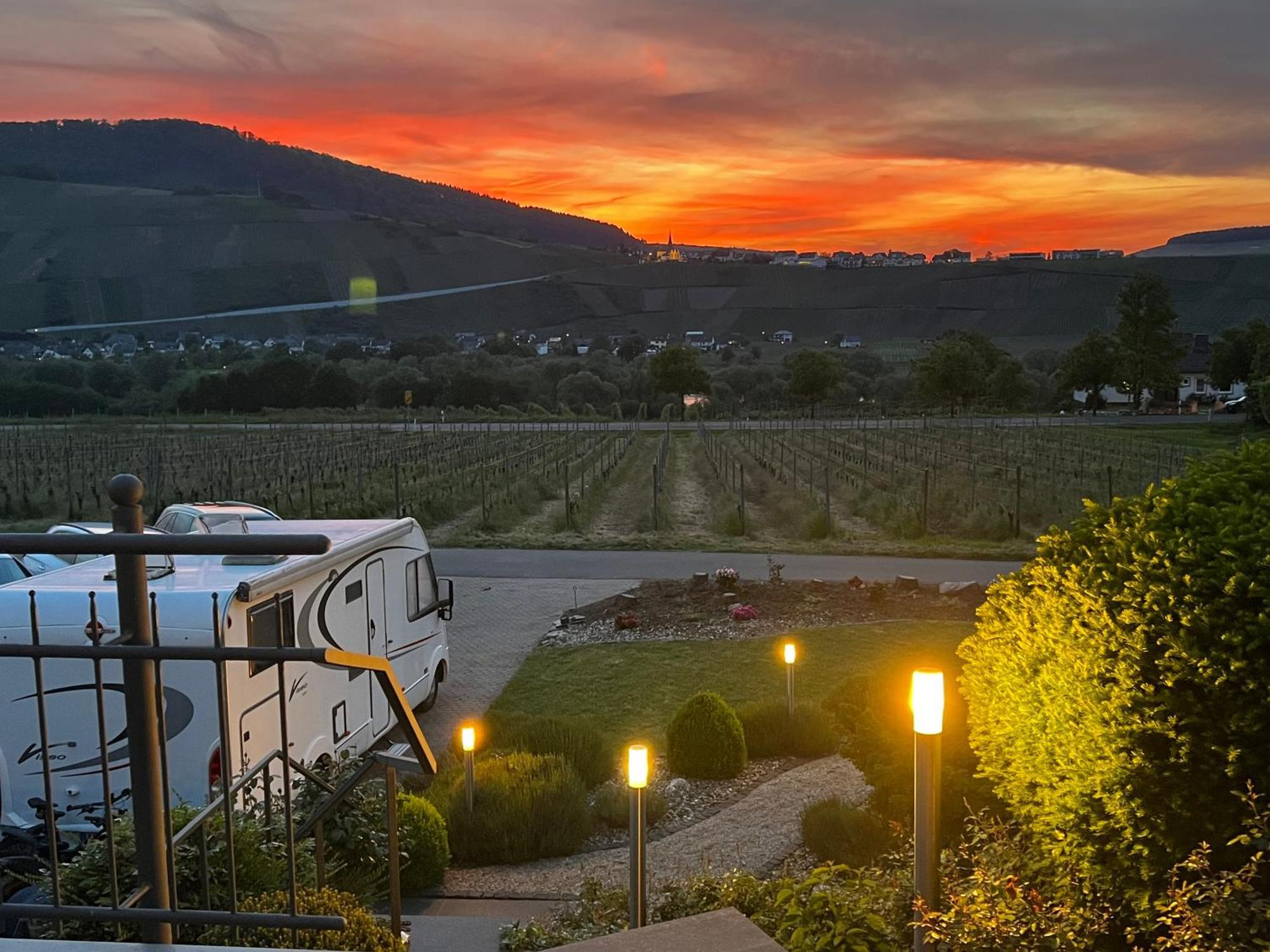 Hotel Weingut Bastian Brauneberg Esterno foto