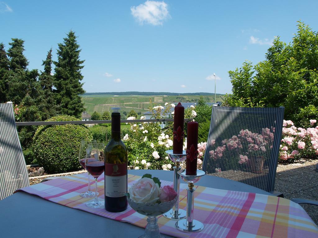Hotel Weingut Bastian Brauneberg Esterno foto