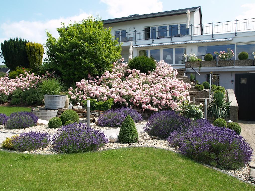 Hotel Weingut Bastian Brauneberg Esterno foto