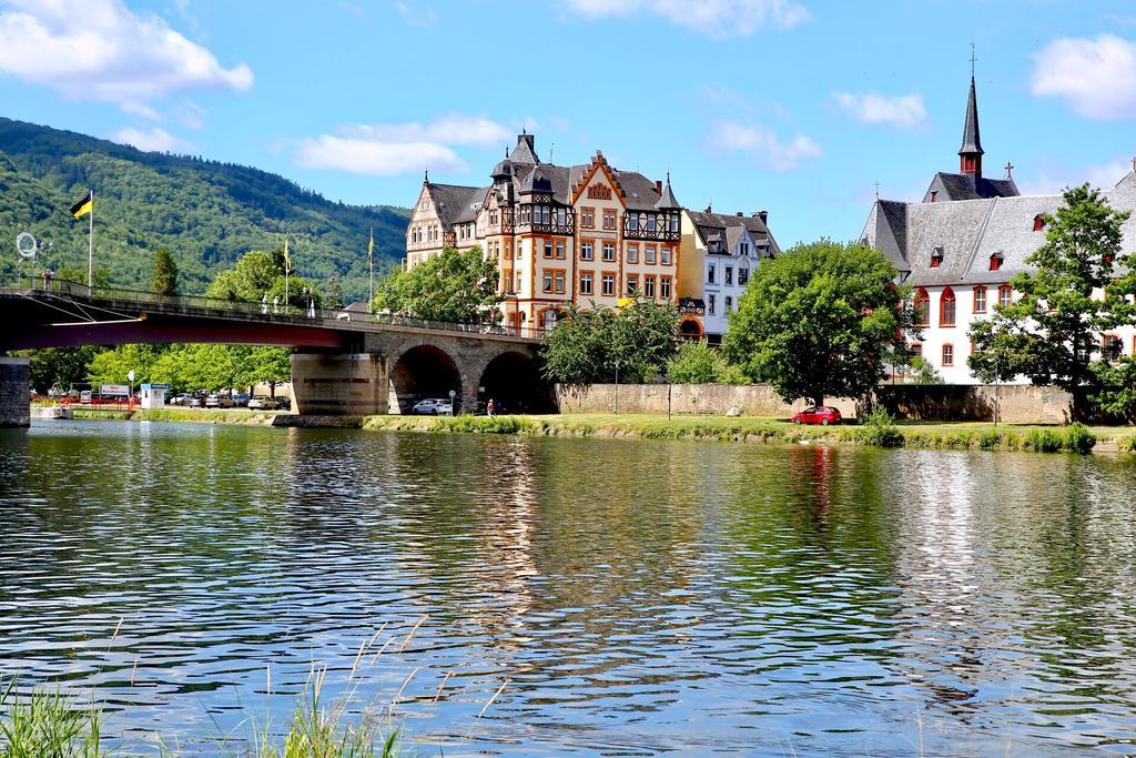 Hotel Weingut Bastian Brauneberg Esterno foto